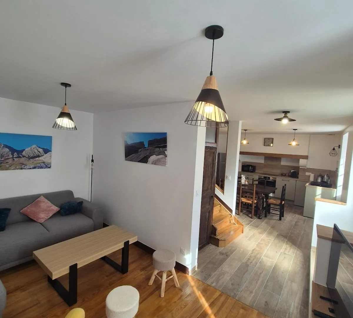 Maison De Village Renovee Luz-Saint-Sauveur Frankrijk