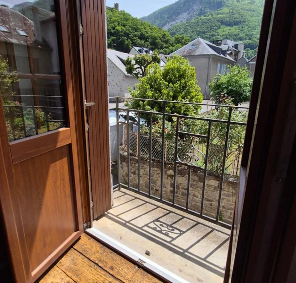 Maison De Village Renovee Luz-Saint-Sauveur Frankrijk